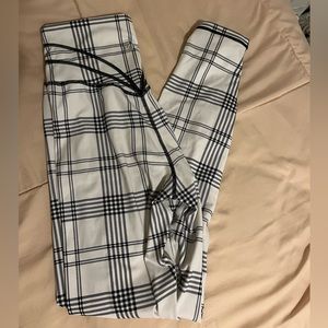 White plaid leggings (off the grid launch)